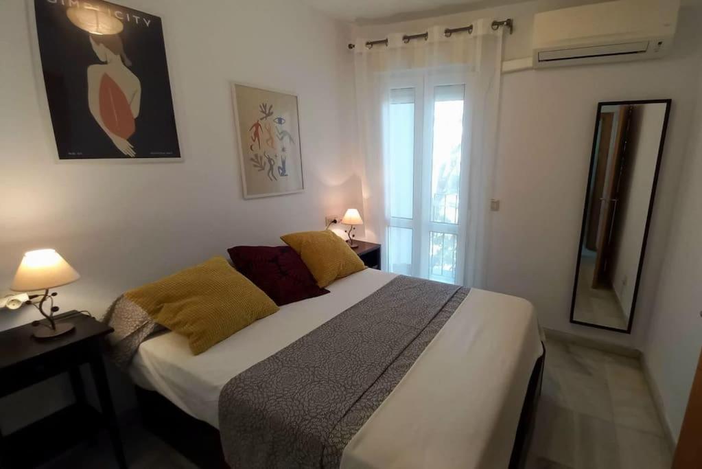 Апартаменты Bonito Apartamento En Centro Малага Экстерьер фото