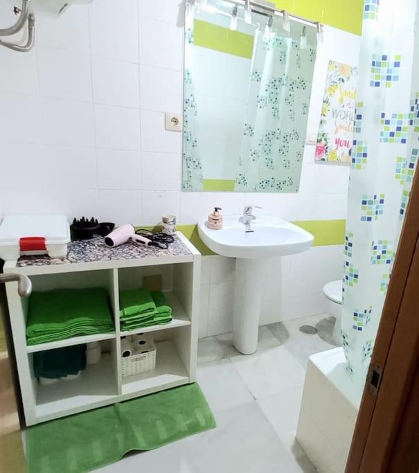 Апартаменты Bonito Apartamento En Centro Малага Экстерьер фото